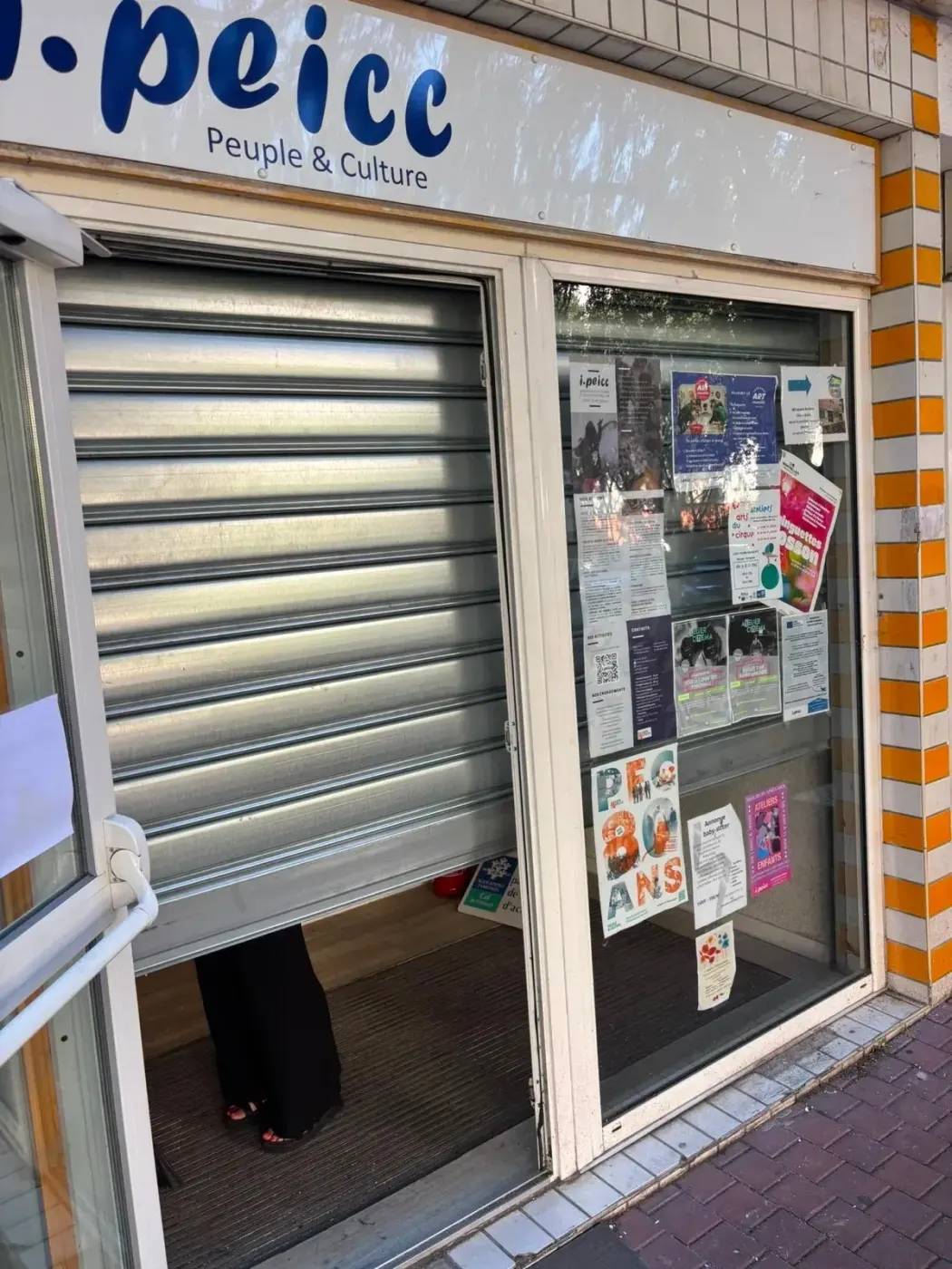 Déblocage de rideau métallique bloqué à Dijon