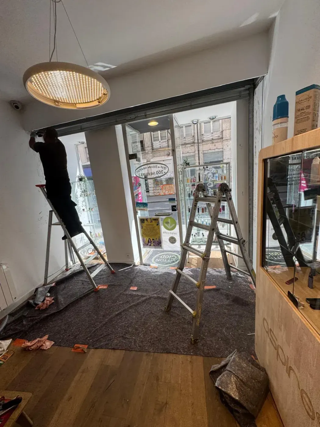 Installation et pose de rideau métallique à Dijon