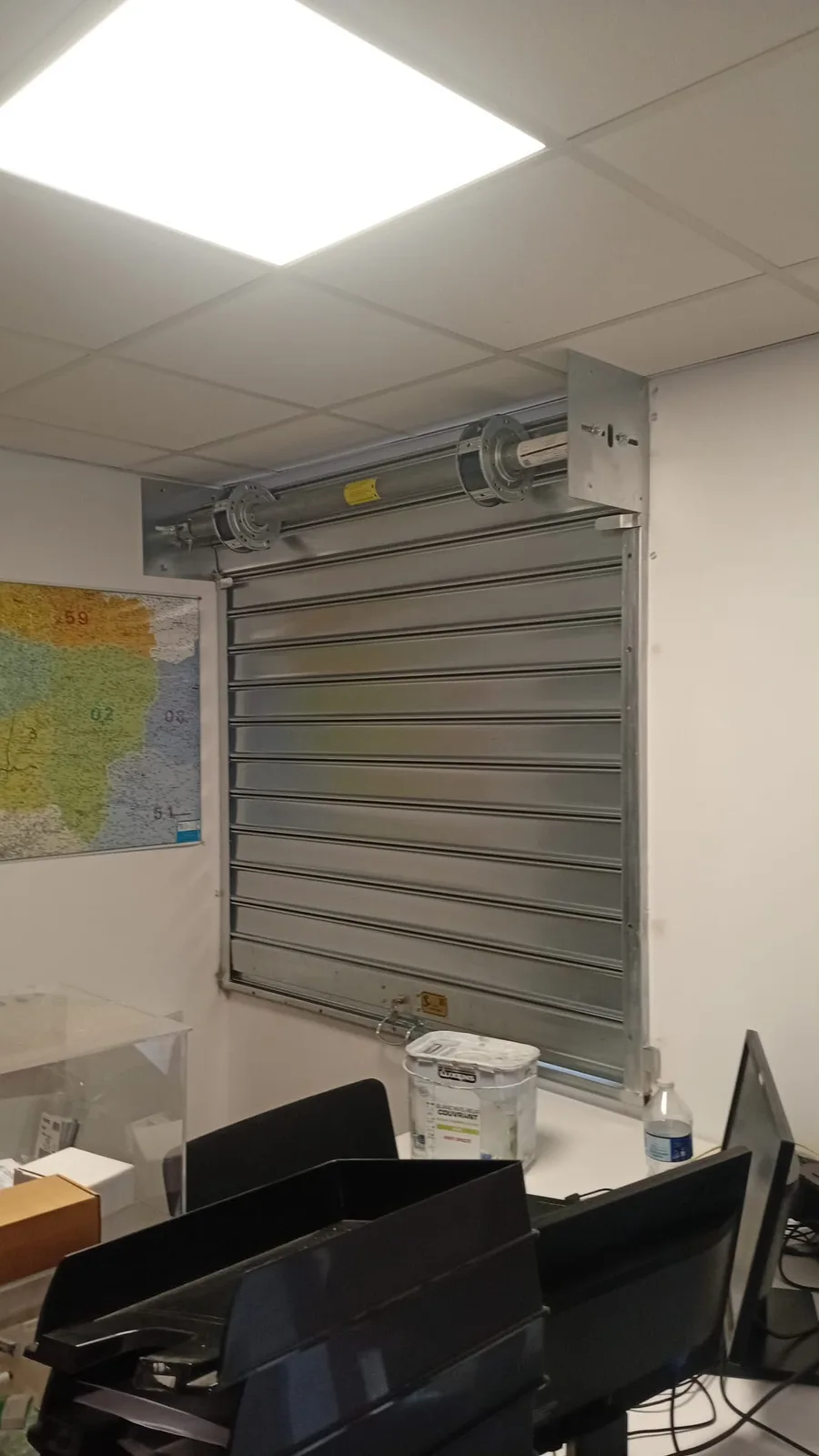 Installation et pose de rideau métallique à Dijon